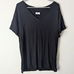 Lou & Grey Signature Soft Black V neck Essential T-shirt Women's Size Medium